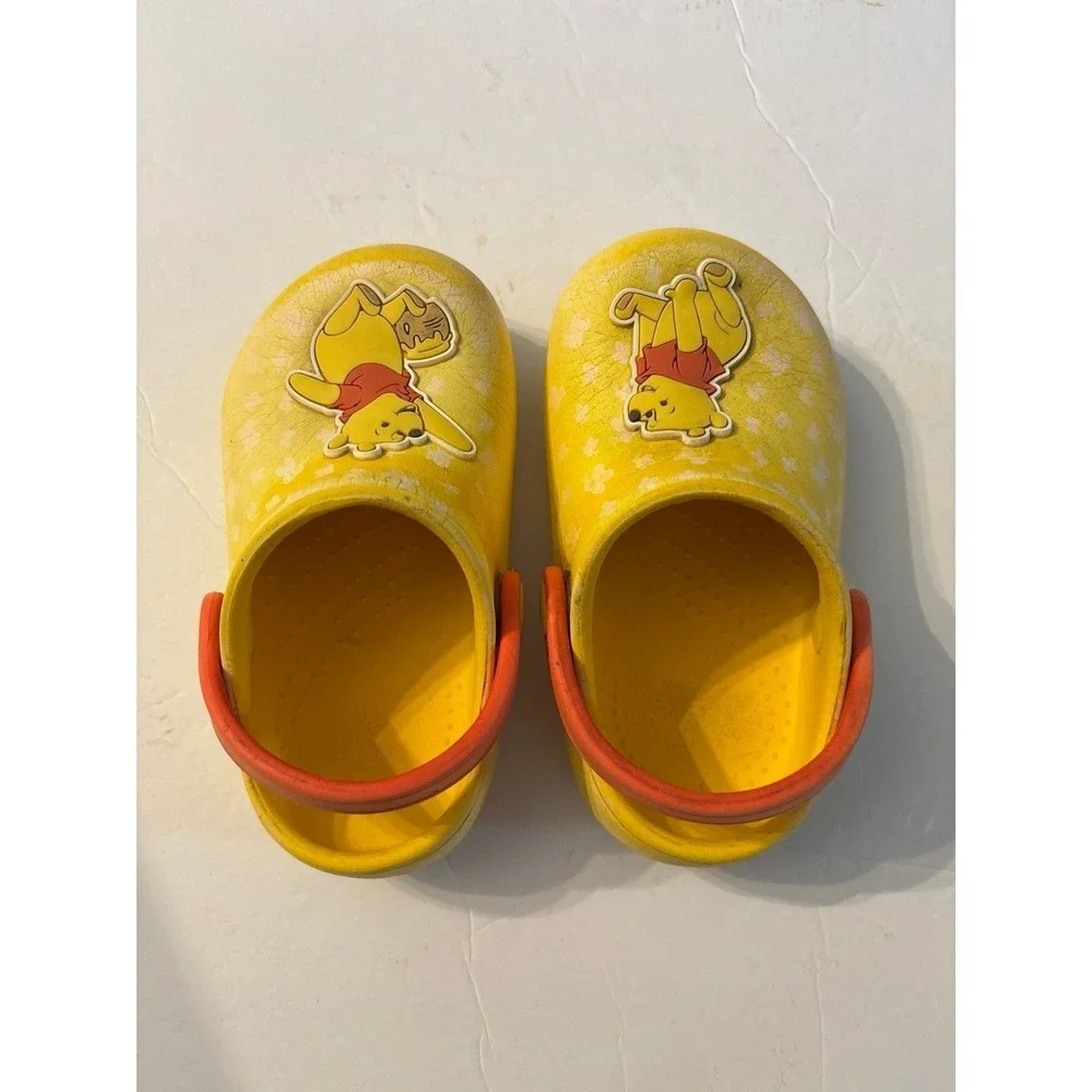 Winnie the Pooh Clog Style Shoes (Sz. 6)